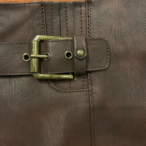 Boots - Picture 2 of 3